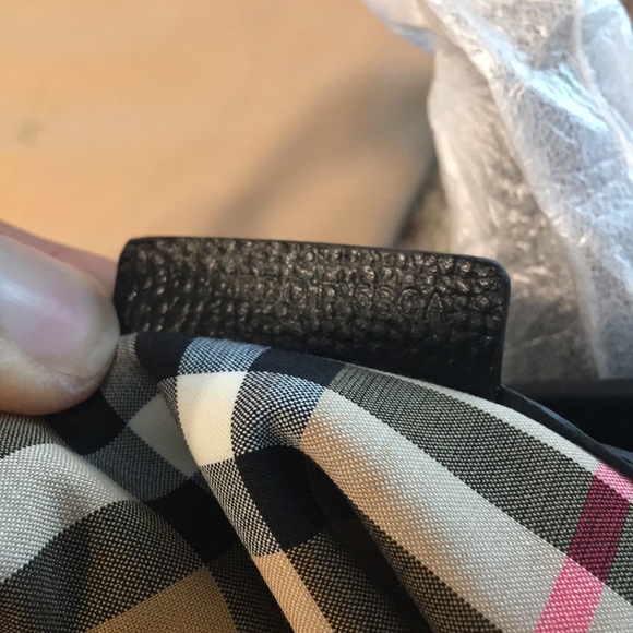 Sold on ♏️ NWT Burberry Medium Banner - Picture 6 of 8